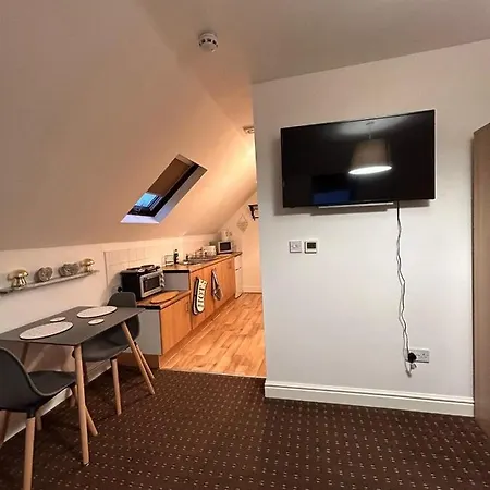 Bv Comfy Attic Studio At Deighton Huddersfield Extérieur photo