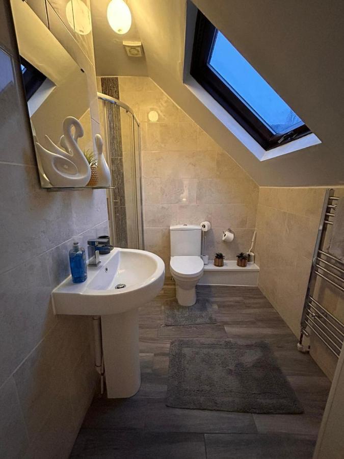 Bv Comfy Attic At Deighton Apartment