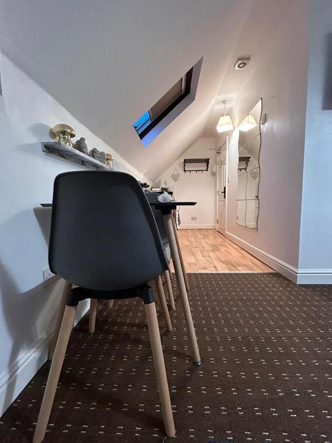 Bv Comfy Attic At Deighton Apartment